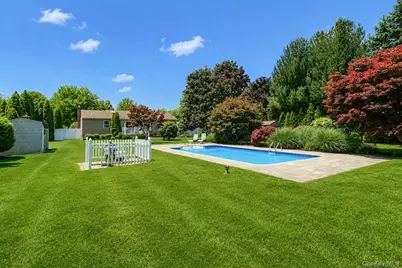 100 Donna Drive, Calverton, NY 11933 - Photo 11