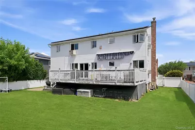 20 Elm Street, Massapequa, NY 11758 - Photo 39