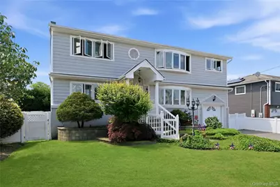 20 Elm Street, Massapequa, NY 11758 - Photo 3