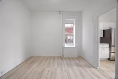 95 Buena Vista Avenue, Yonkers, NY 10701 - Photo 25