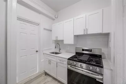 95 Buena Vista Avenue, Yonkers, NY 10701 - Photo 27