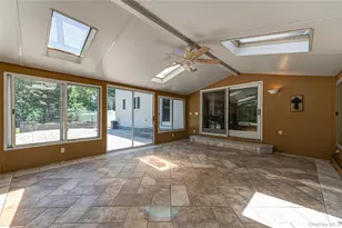 11 Annemarie Dr, Saint James, NY 11780 - Photo 19