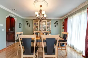11 Annemarie Dr, Saint James, NY 11780 - Photo 9