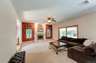 11 Annemarie Dr, Saint James, NY 11780 - Photo 15