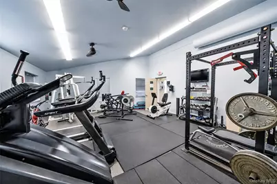 2397 Union Blvd #8a, Islip, NY 11751 - Photo 25