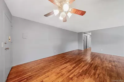2397 Union Blvd #8a, Islip, NY 11751 - Photo 7