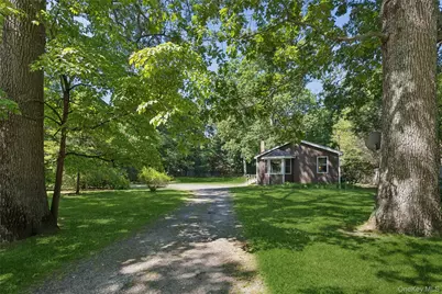 35 Pidgeon Hill Road, Huntington Station, NY 11746 - Photo 1