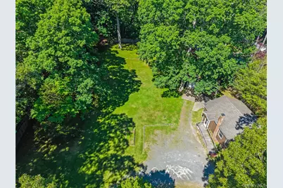 35 Pidgeon Hill Road, Huntington Station, NY 11746 - Photo 15