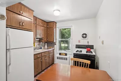 35 Pidgeon Hill Road, Huntington Station, NY 11746 - Photo 7