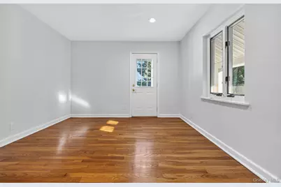 190 Sussex Drive, Manhasset, NY 11030 - Photo 15