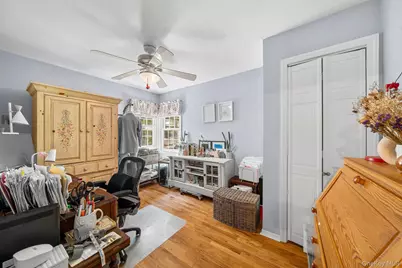 32 Broadway, New Hyde Park, NY 11040 - Photo 11