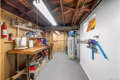 32 Broadway, New Hyde Park, NY 11040 - Photo 15