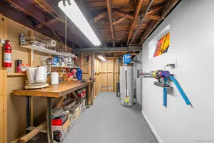 32 Broadway, New Hyde Park, NY 11040 - Photo 15