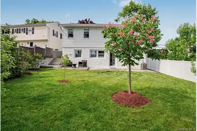 17 Gedney Way, White Plains, NY 10605 - Photo 19