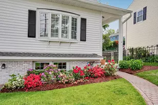 17 Gedney Way, White Plains, NY 10605 - Photo 3