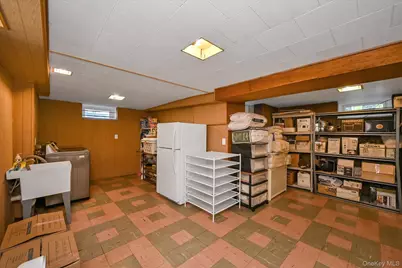 236-11 Seward Avenue, Bellerose, NY 11427 - Photo 15