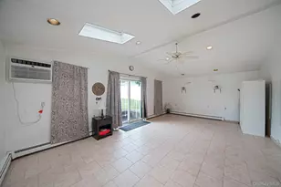 68 Myles Ave, Levittown, NY 11756 - Photo 29