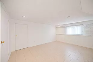 68 Myles Ave, Levittown, NY 11756 - Photo 25