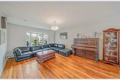 68 Myles Avenue, Levittown, NY 11756 - Photo 11