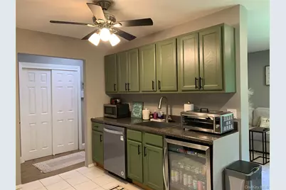 2449F Union Boulevard #12B, Islip, NY 11751 - Photo 3