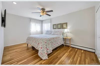 25 Laurel Place, Bethpage, NY 11714 - Photo 17