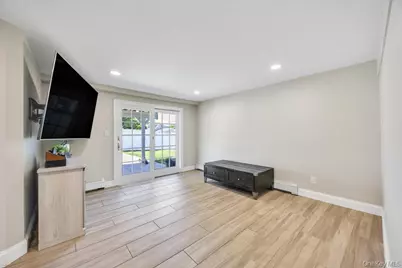 25 Laurel Place, Bethpage, NY 11714 - Photo 23