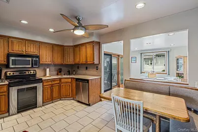226 Margaret Drive, East Meadow, NY 11554 - Photo 11