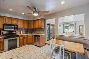 226 Margaret Dr, East Meadow, NY 11554 - Photo 11