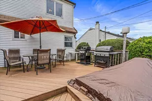 226 Margaret Dr, East Meadow, NY 11554 - Photo 21