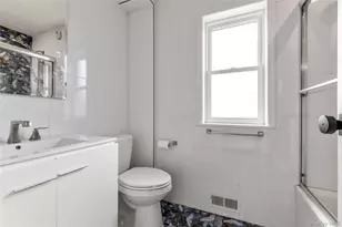 16-66 Seagirt Blvd, Far Rockaway, NY 11691 - Photo 11