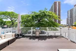 16-66 Seagirt Blvd, Far Rockaway, NY 11691 - Photo 15