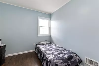 1666 Seagirt Boulevard, Far Rockaway, NY 11691 - Photo 9