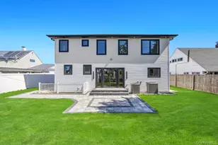 8 Table Ln, Hicksville, NY 11801 - Photo 39