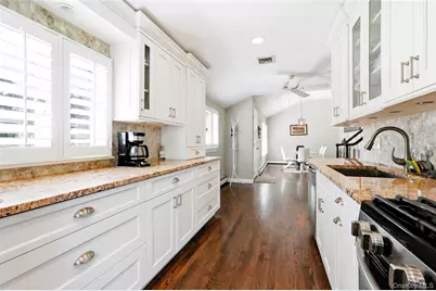 957 Gardiner Drive, Bay Shore, NY 11706 - Photo 23