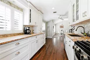 957 Gardiner Dr, Bay Shore, NY 11706 - Photo 23