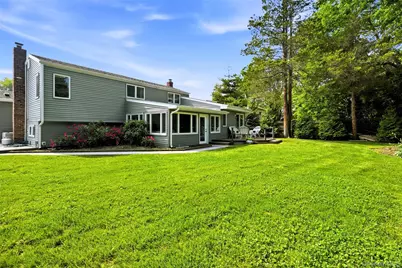 957 Gardiner Drive, Bay Shore, NY 11706 - Photo 19