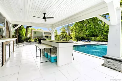 957 Gardiner Drive, Bay Shore, NY 11706 - Photo 5