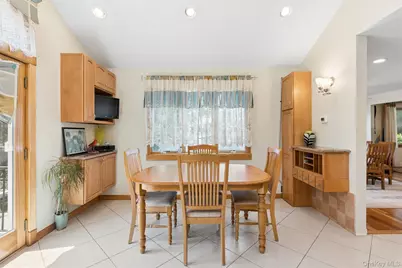 307 Hughes Street, Bellmore, NY 11710 - Photo 11
