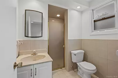 2500 Centre Avenue, Bellmore, NY 11710 - Photo 17