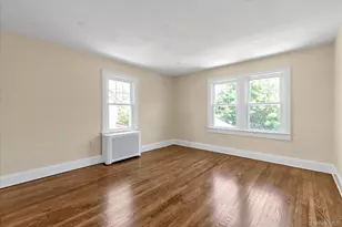 15 Hampton Rd, Lynbrook, NY 11563 - Photo 13