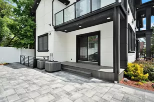 15 1st St, Elmont, NY 11003 - Photo 49