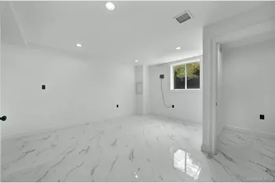15 1st Street, Elmont, NY 11003 - Photo 41