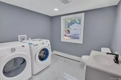 85 Hawthorne Street, Selden, NY 11784 - Photo 15
