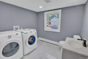 85 Hawthorne St, Selden, NY 11784 - Photo 15
