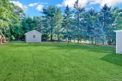85 Hawthorne Street, Selden, NY 11784 - Photo 33