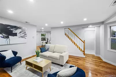 19 Westside Avenue, Bay Shore, NY 11706 - Photo 5