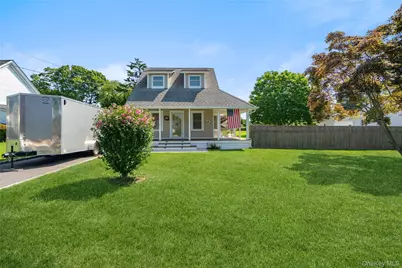 115 Cedar Avenue, Patchogue, NY 11772 - Photo 25