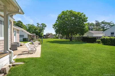 115 Cedar Avenue, Patchogue, NY 11772 - Photo 23
