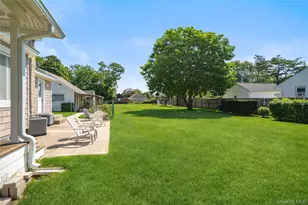 115 Cedar Ave, Patchogue, NY 11772 - Photo 23