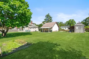 115 Cedar Ave, Patchogue, NY 11772 - Photo 21